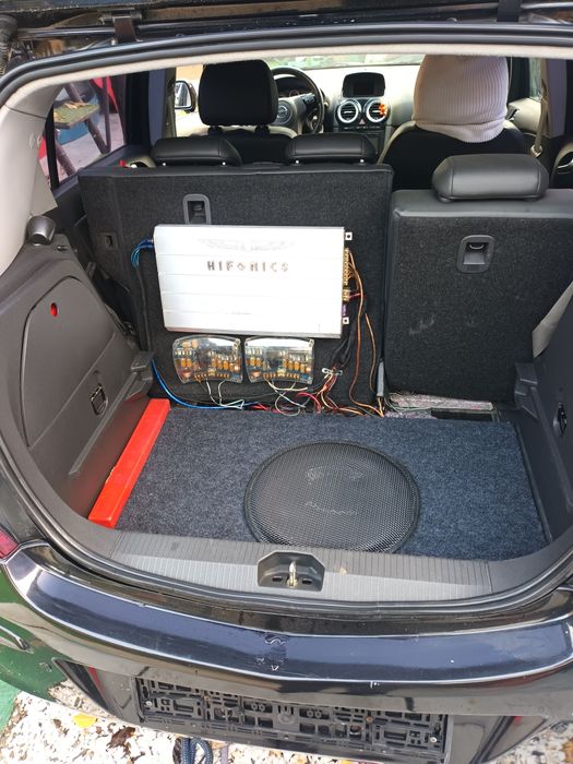 Stație și subwoofer auto Hifonics