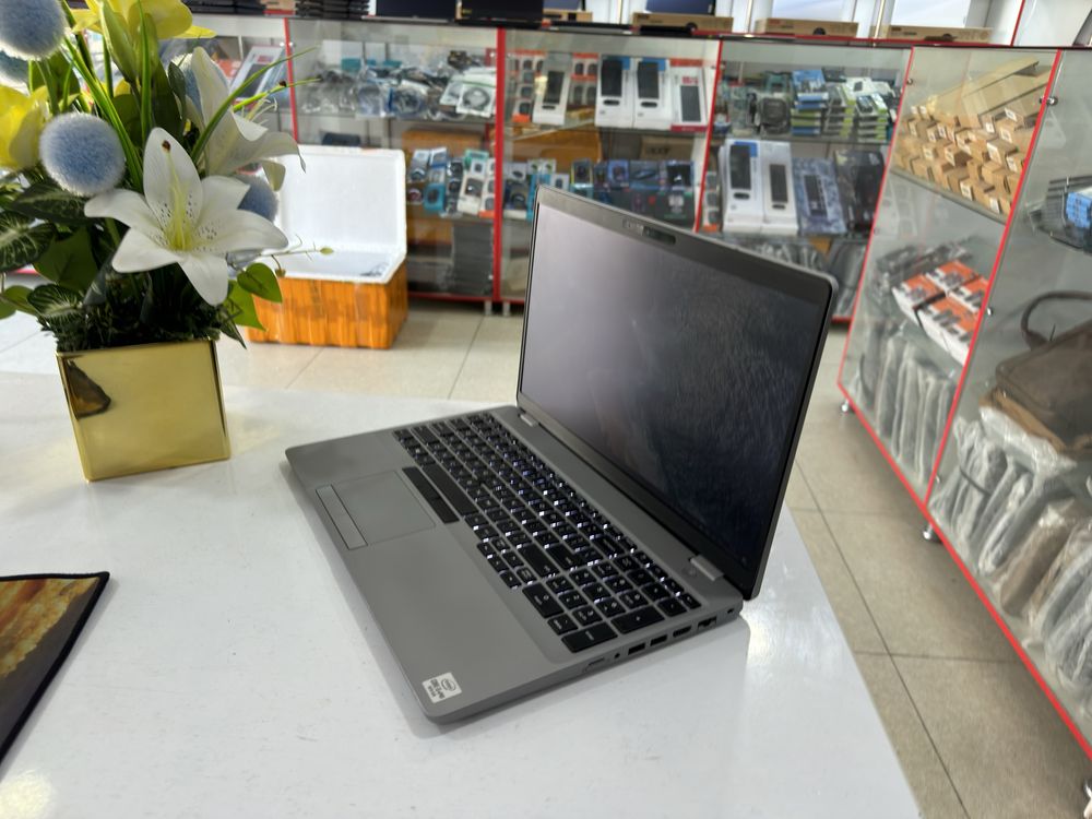 Dell ekrani sensor simkarta tushadigan core i5 ideal holatda keldi