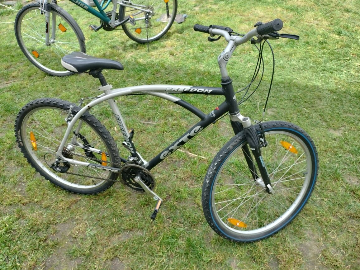 Bicicleta city bike cadru aluminiu
