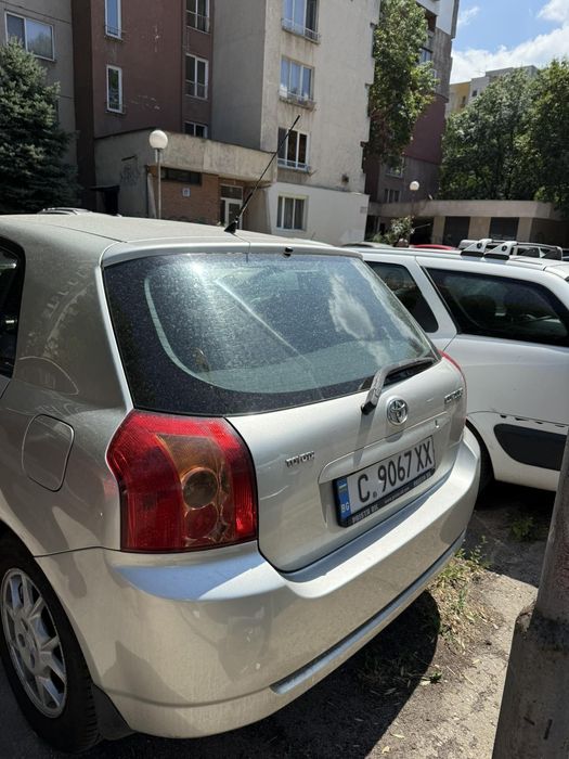 Тойота корола 1.6 бензин