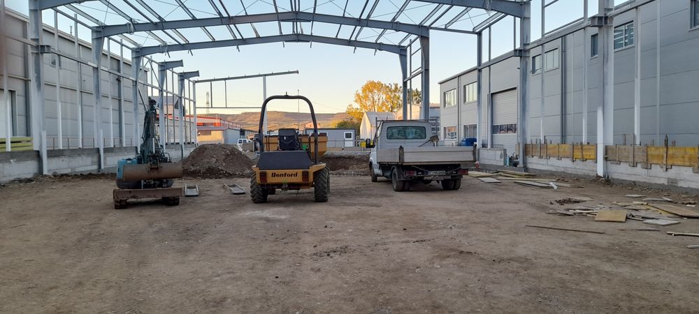 închiriez buldoexcavator,miniexcavator,dumper,autobasculanta