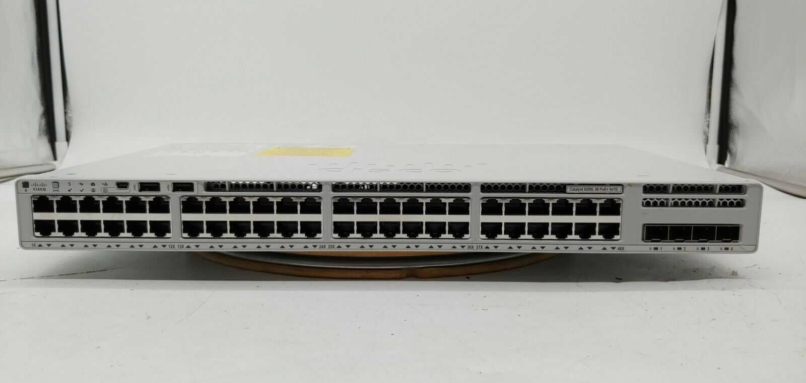 Коммутатор Cisco C9200L-48P-4X-A