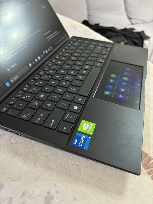 Laptop Asus Zenbook Series