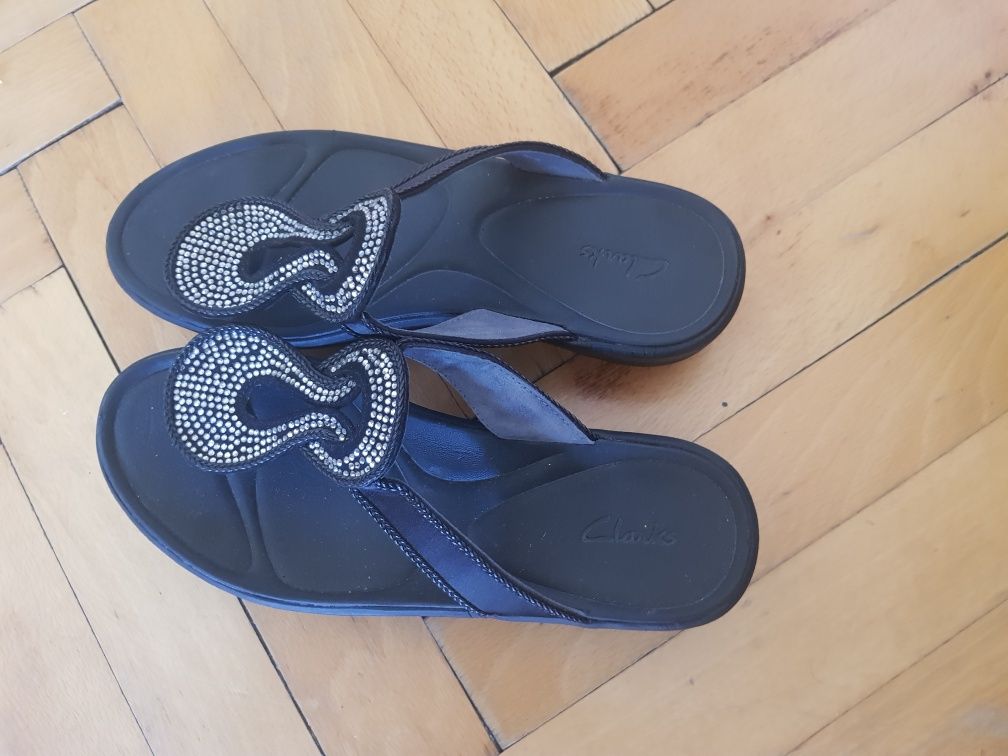 Нови сандали Clarks