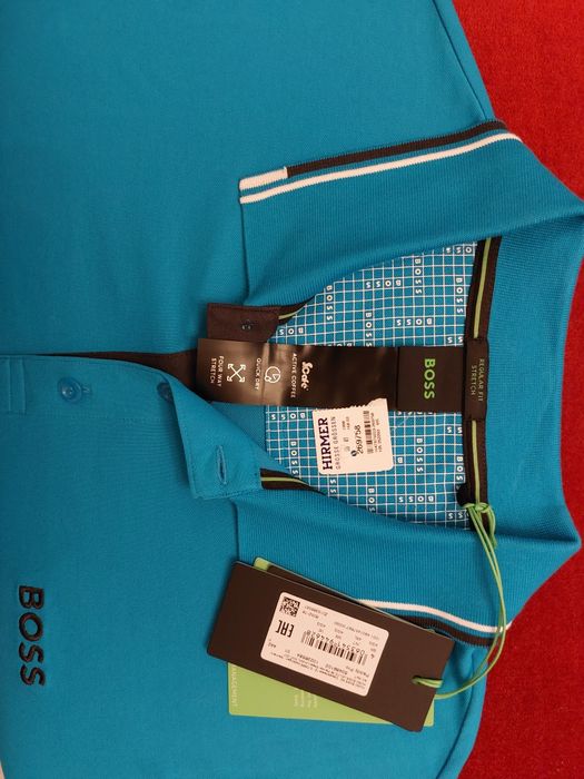 Tricou Hugo Boss cu eticheta