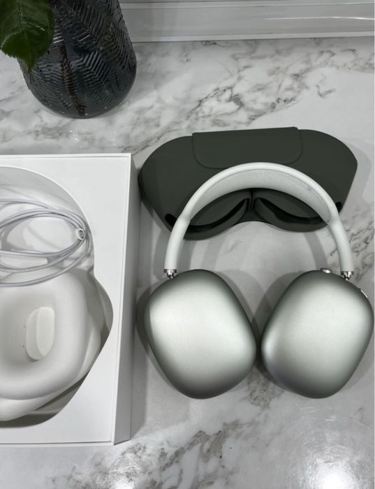 Продается airpods max