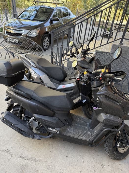 Срочно продаётся.  2 скутера ,  N-Max 180 куб.  и  Tank 150 куб 2025