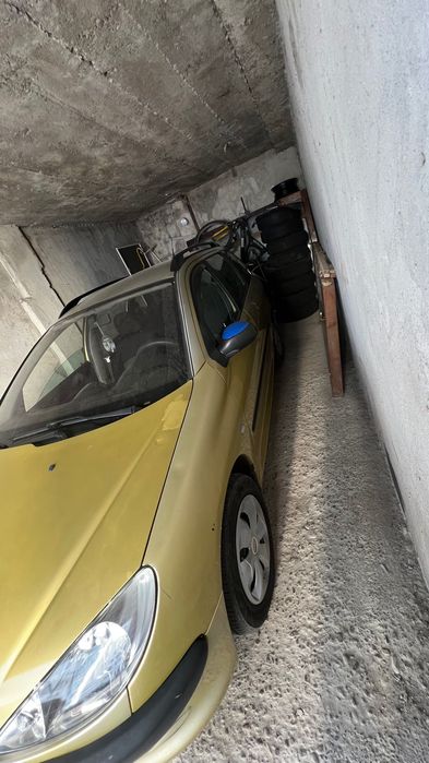 Dezmembrez sau vând Peugeot 206SW RADIAT