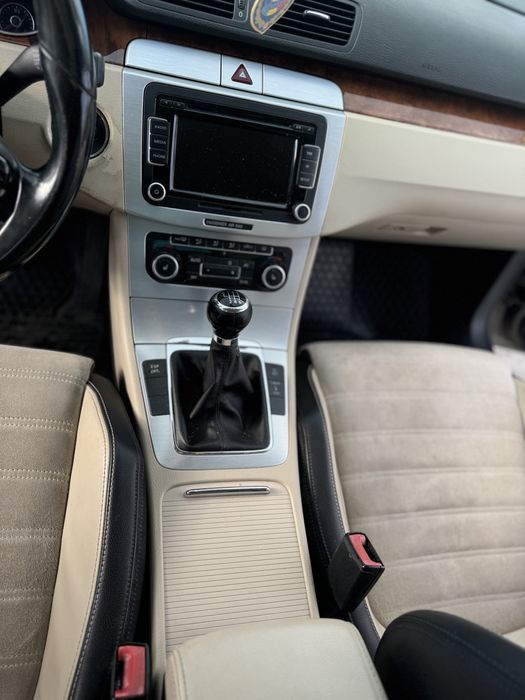 Vand passat cc 2.0 benzina 200cp