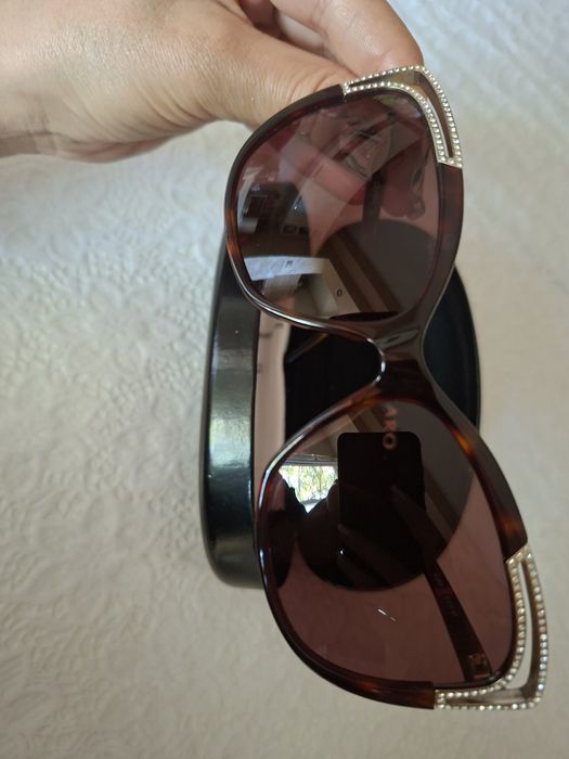 Слънчеви очила Азаро!