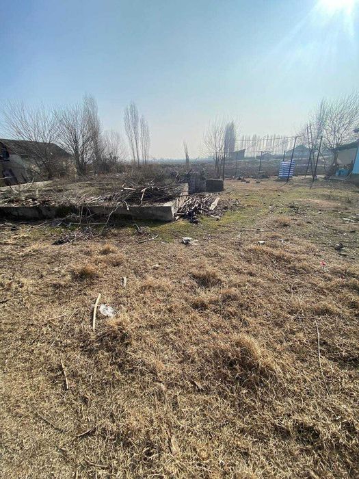 Куйи Чирчикда 10 соток ер майдони сотиляпти