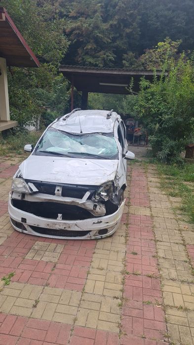 Vand logan 1,6 16 v avariat