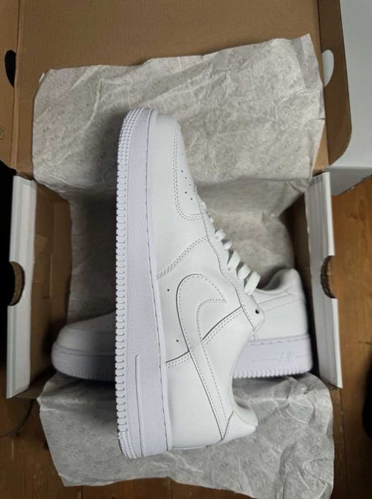*NEW* Nike Air Force 1 Low Triple White - verificare colet
