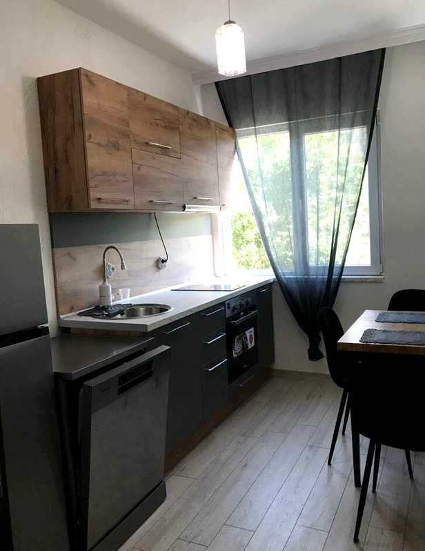 Дава се под наем Тристаен апартамент в Пловдив, Тракия - 60 кв.м за 425 € - Снимка #2