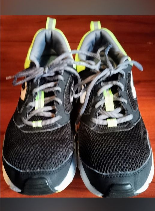 Adidași Kalenji ușori și respirabili