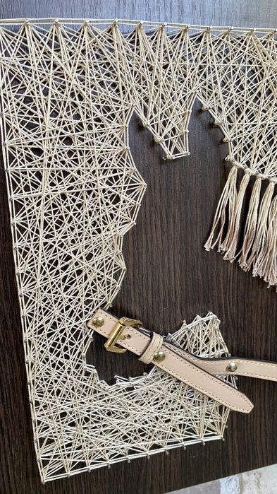 Tablou facut manual din ata si cuie - Firart