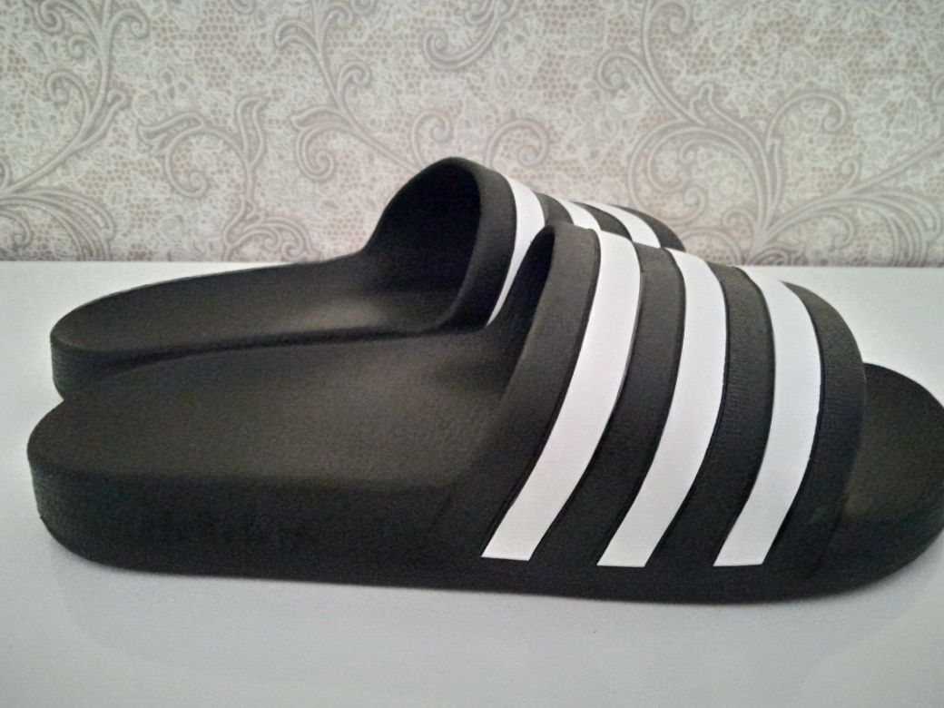 Шлепанцы Adidass