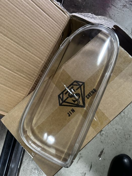 Стекла на фару гольф, венто,фары, автосвет,линзы