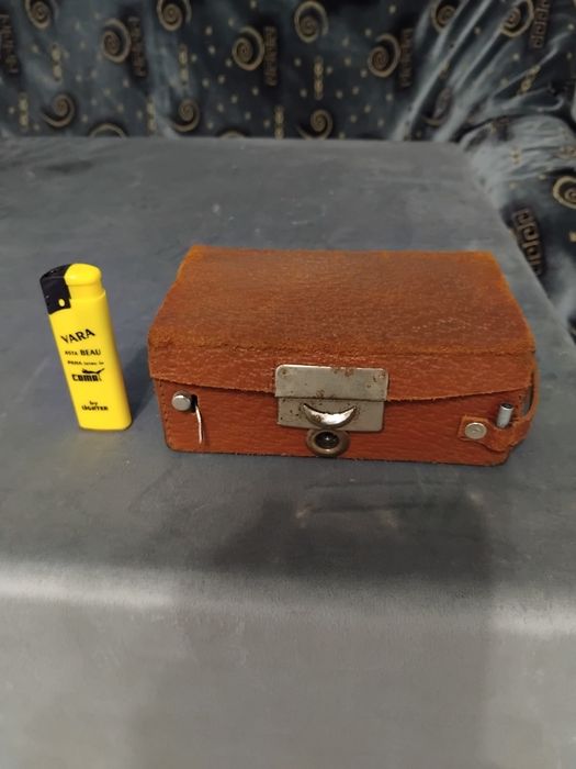 Gramofon original de buzunar GIPSY POCKET fabricat în anul 1920.