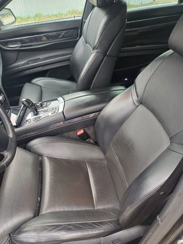 Bmw 750i 4.4i v8 408 cp 2010