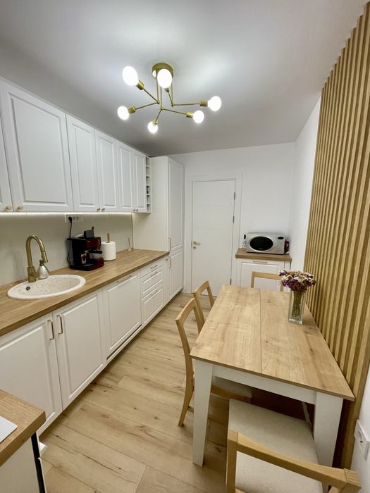 Apartament 3 camere de inchiriat