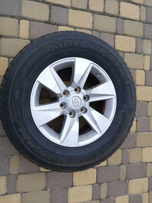 Колесо на Toyota