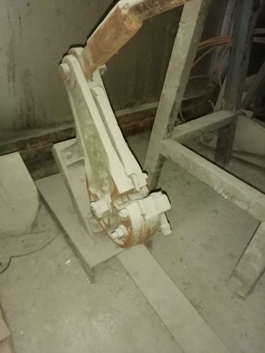 Foarfecă /ghilotina de tablă