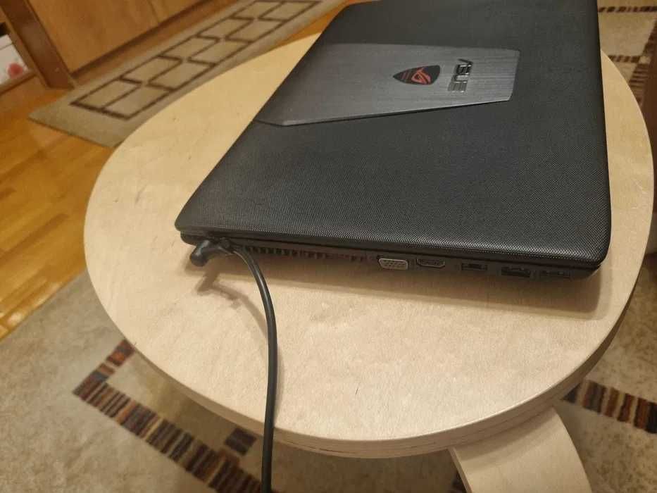 ASUS ROG - i7 - 16GB RAM - SSD + HDD (120GB + 700GB) - GTX 950M