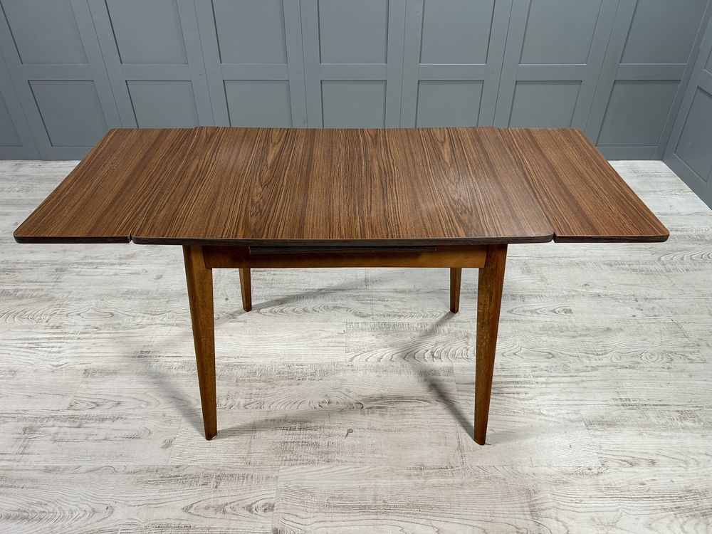 Трапезна маса, разтегателна- Formica от 70-те Г382