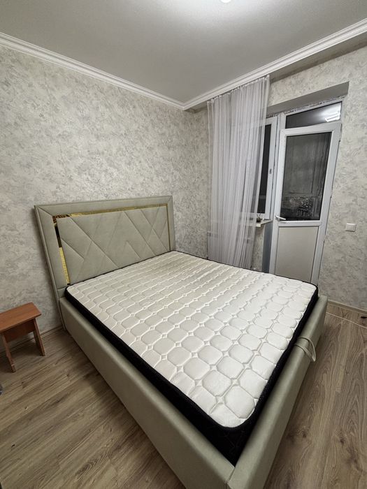 Продам двуспальную кровать с подьёмным механизмом