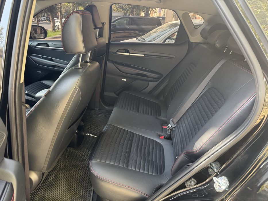 Продаёться KIA SONET фулл позиция в идеальном состояние с пропан газом