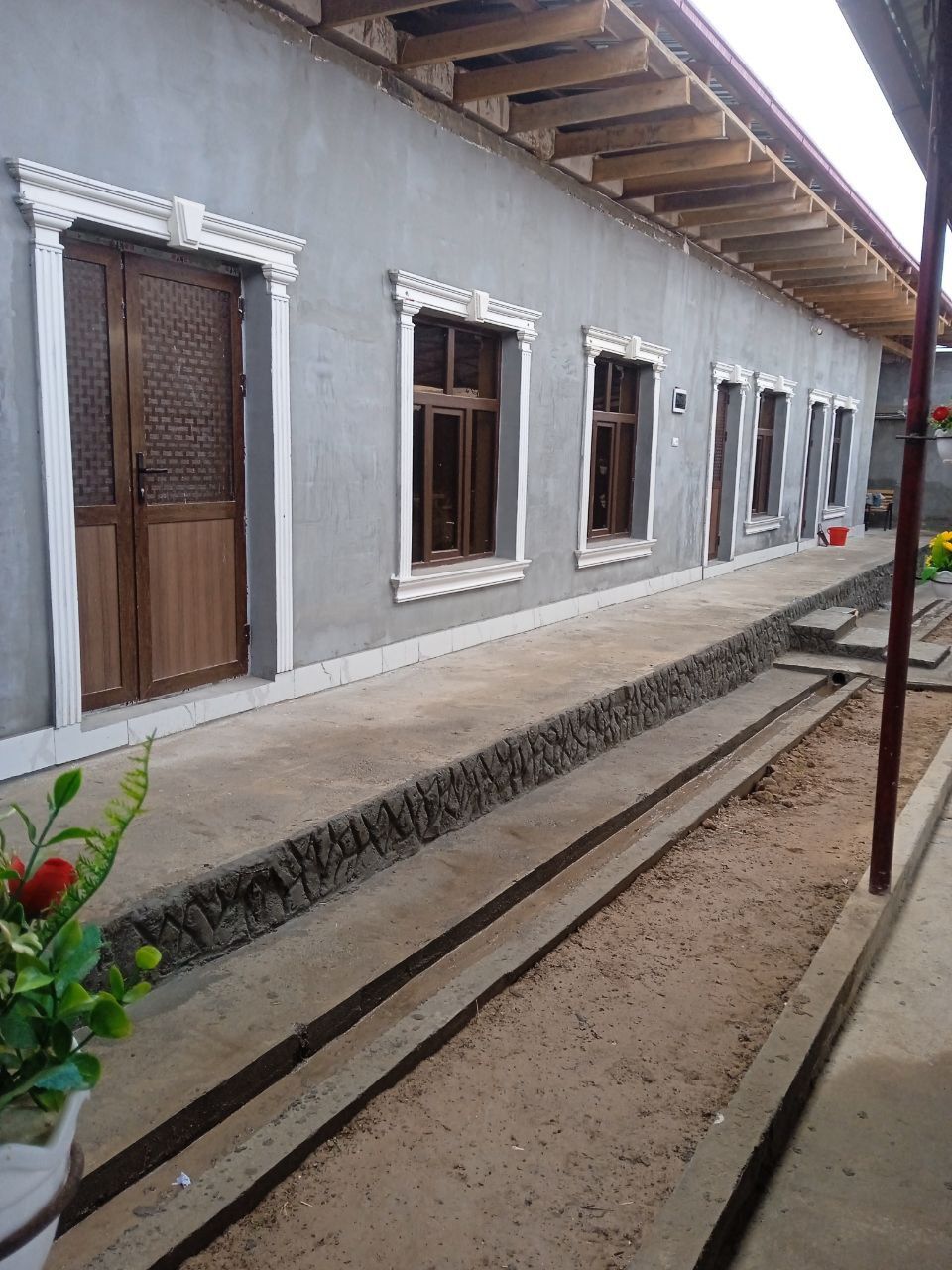 Tiyaga pokak fasad uchun  quyma tyaga