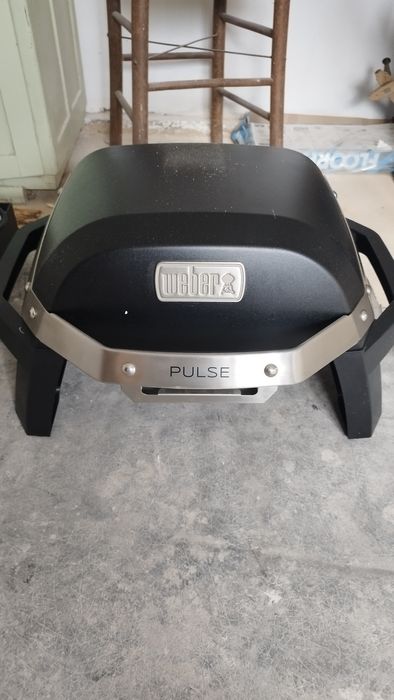 Електрическа скара с капак