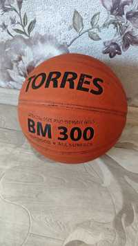 Продам баскетбольный мяч