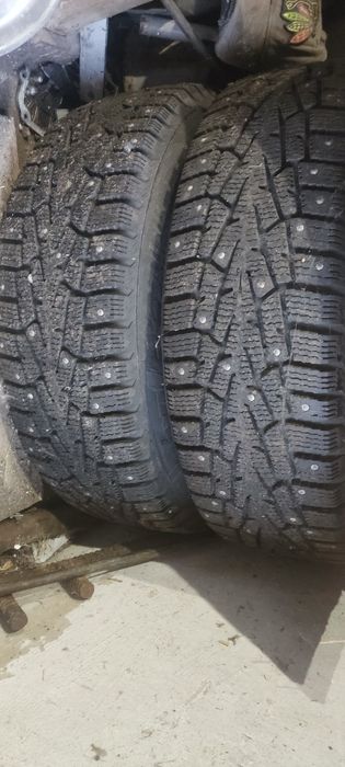 Продам два новых колеса 205/60r16
