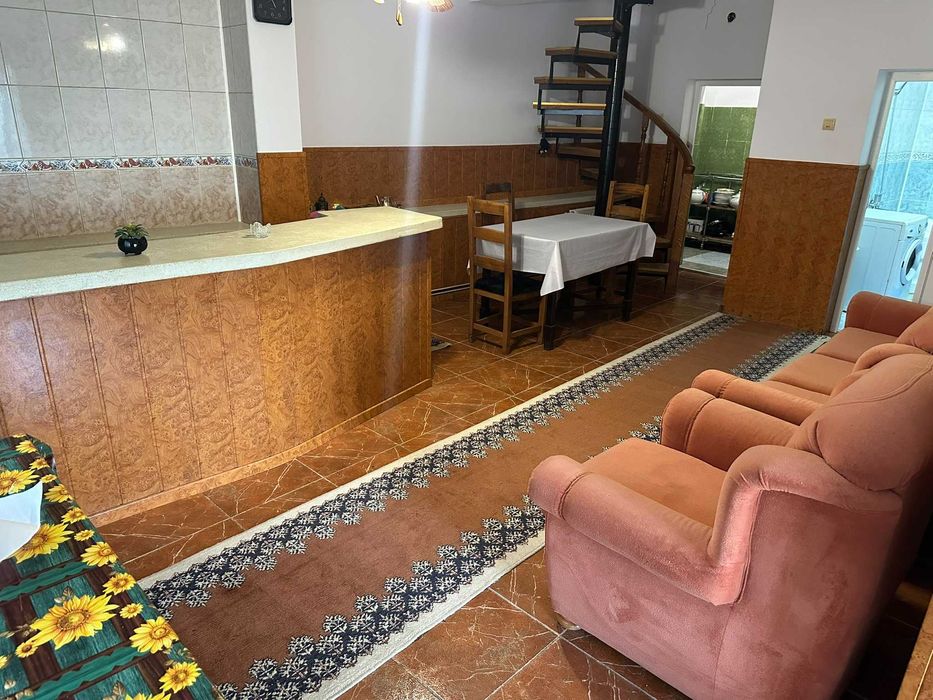 Casă spațioasă P+E 261 mp + 700 mp teren – Băicoi, direct proprietar!!