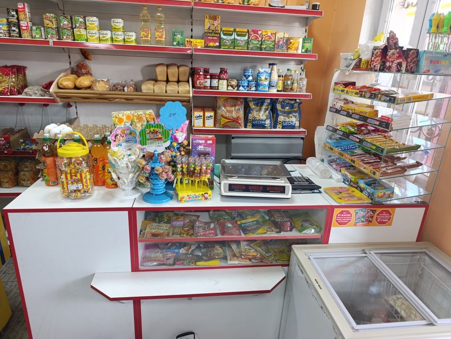 Срочно продам оборудование для магазина в связи с закрытием магазина .