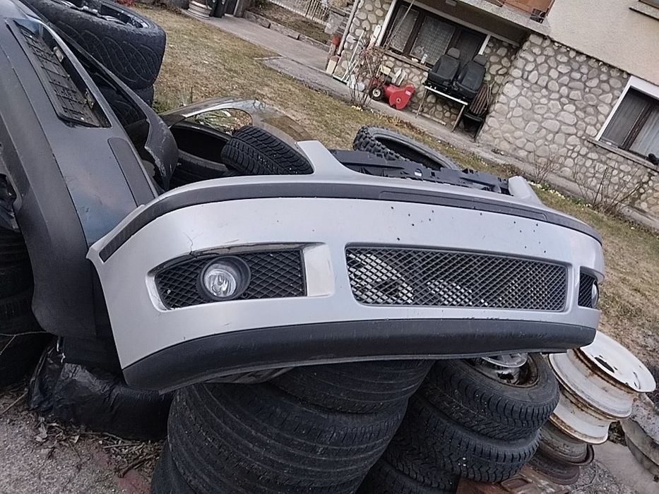 Предна броня за VW polo 2004