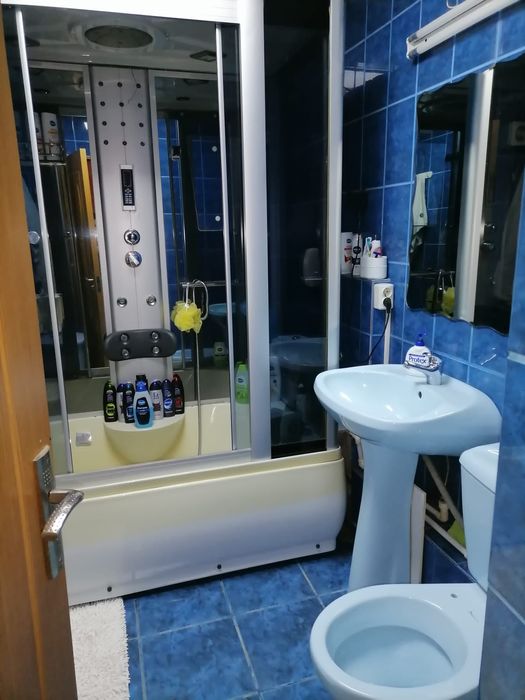 Inchiriez apartament în regim hotelier