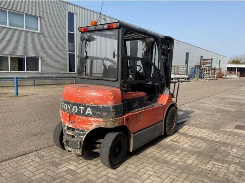 Electrostivuitor Toyota 4 tone