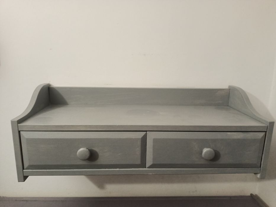 Dulap din lemn masiv