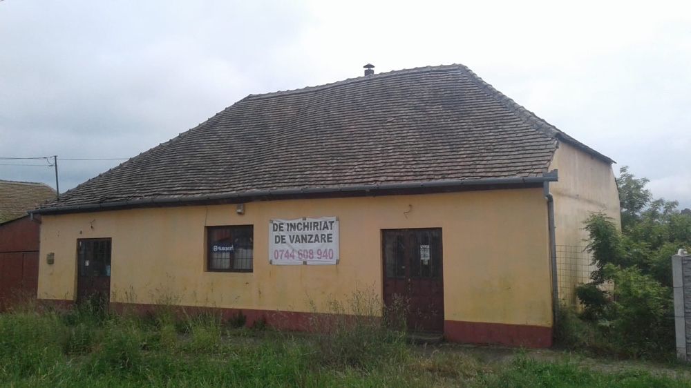 Spatiu comercial/casa  locuibila cu Teren 1585 mp