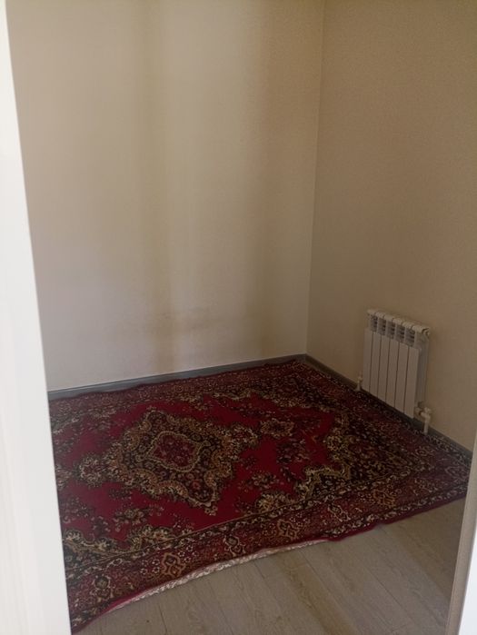 Qorasuv 1 da Fayzmarketni qarshisidagi domda yangi ikki xonalik uy