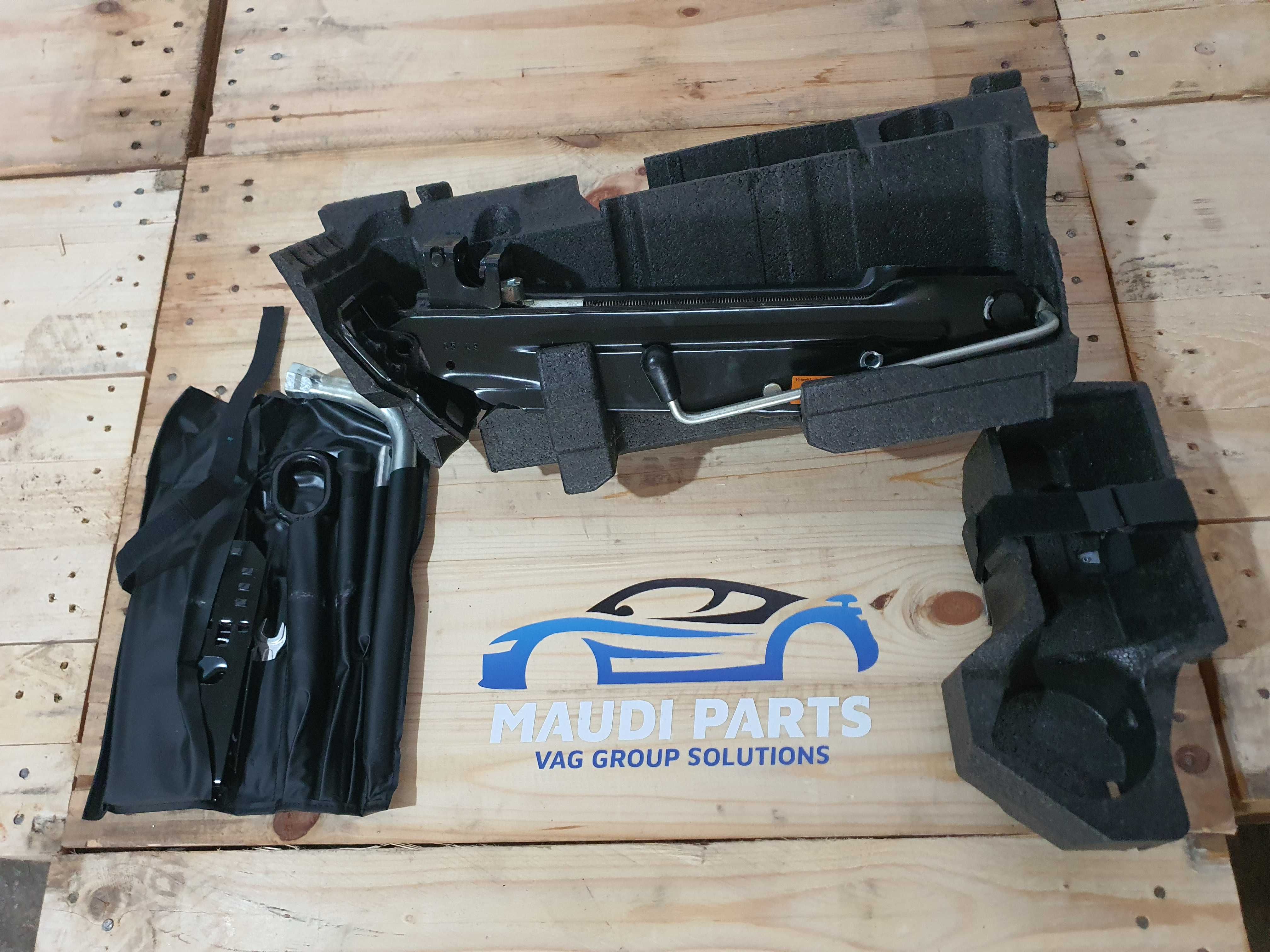 Kit accesorii pana Audi Q5 8R