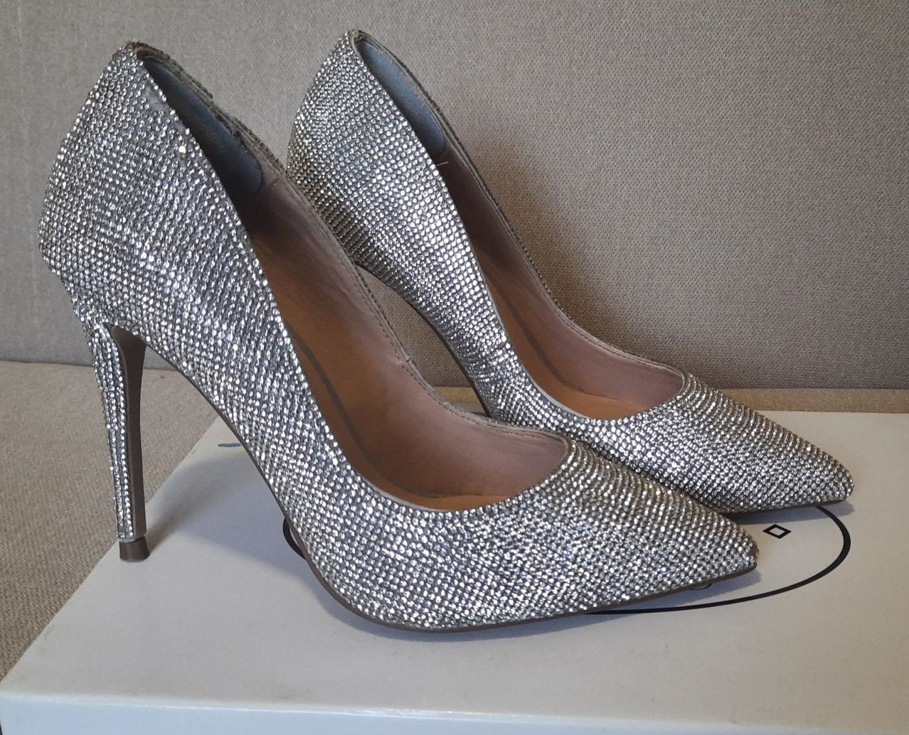 Stiletto Silver 37