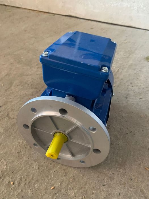 Furtun transport material 35x49 pentru pompa de tencuit