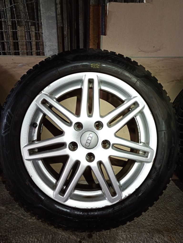 AUDI оригинални джанти със зимни гуми 205/55/16 7J ET42 5x112 цо56,6