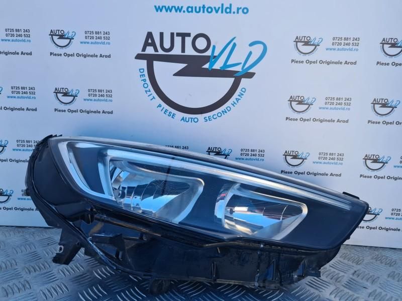 Far dreapta halogen + LED Opel Insignia B