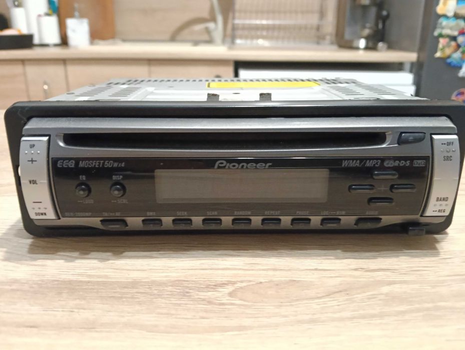 Радио CD плеър Pioneer DEH-2800MP