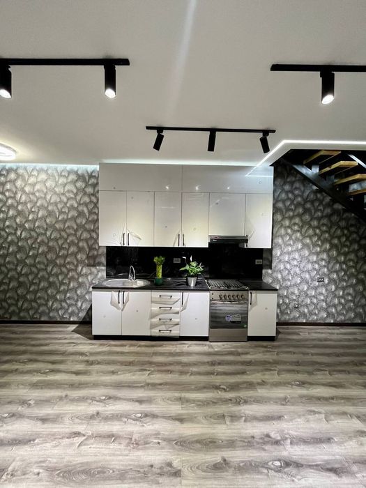 Котедж новый 4ком.2эт.с ремонтом.Двор,заезд для машины.Шумиловский гор